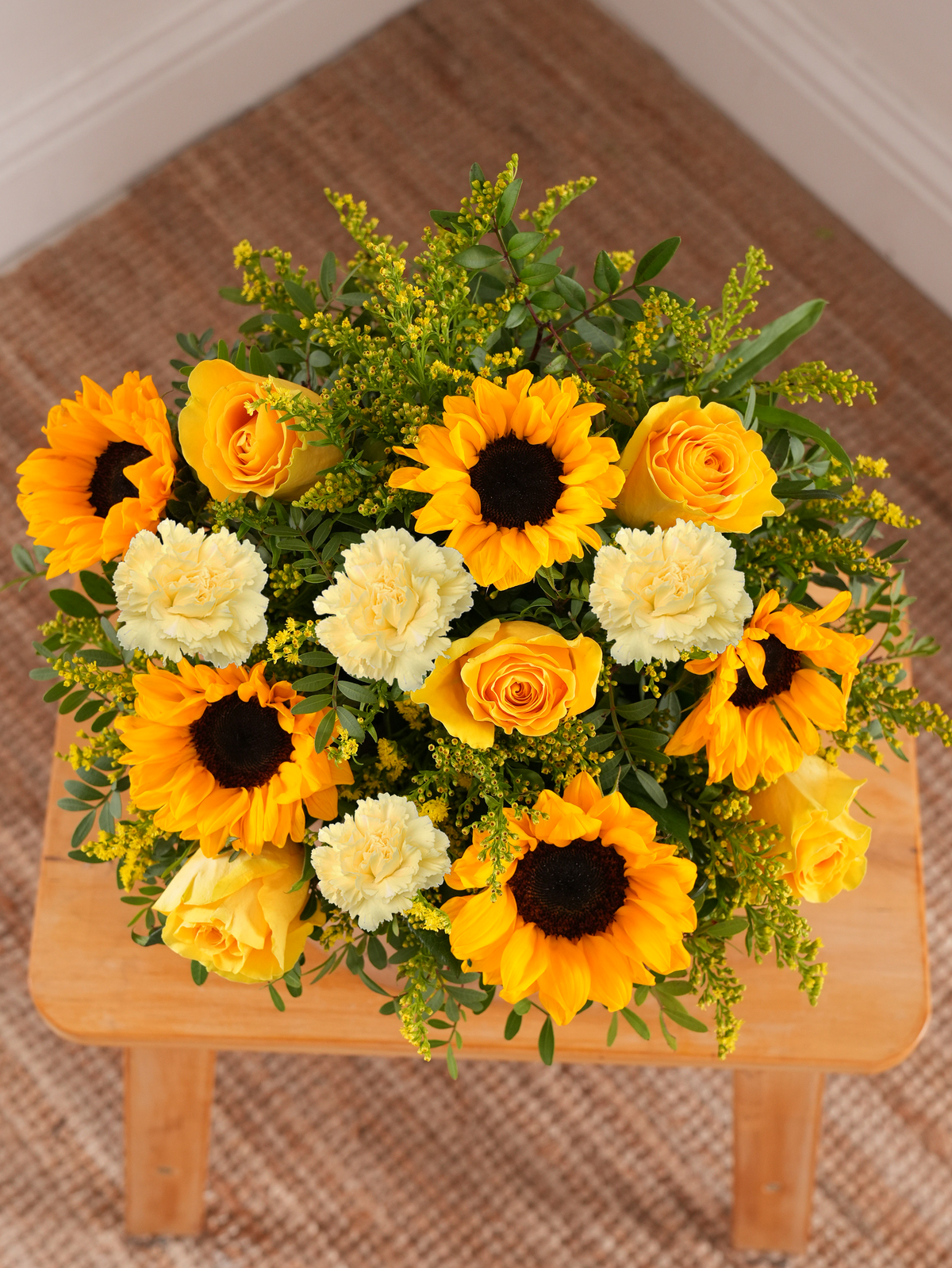 Thank You Sunny Flower - Hatbox with Free Chocolate Set