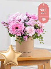 Sweetheart Hatbox Gift Set – Express your love and affection with our "Sweetheart" arrangement, featuring delicate pink hydrangeas, vibrant...