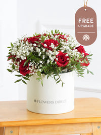 Red Roses Hatbox Free Upgrade – Celebrate any special occasion with our stunning red roses hatbox, elegantly complemented by gypsophillia and...
