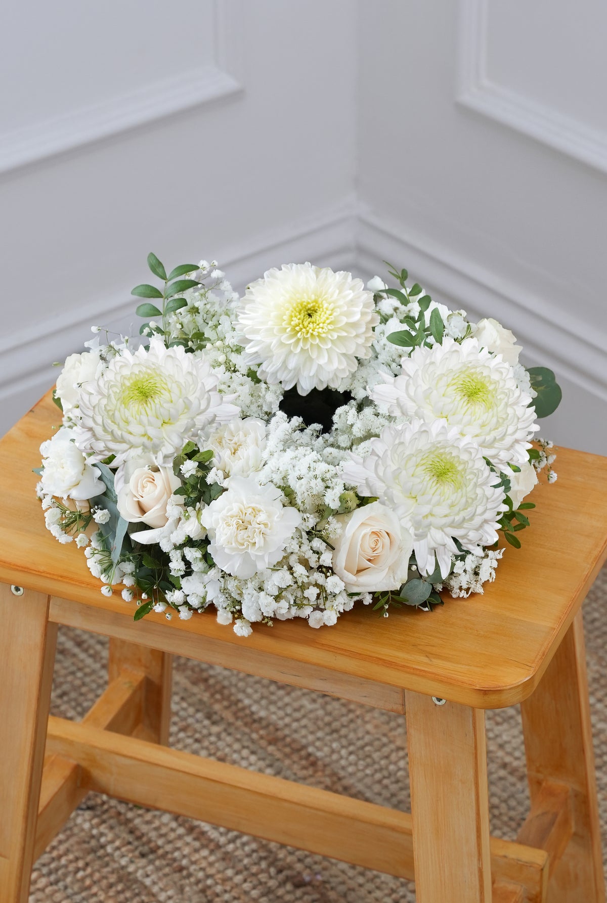 Simply White Wreath