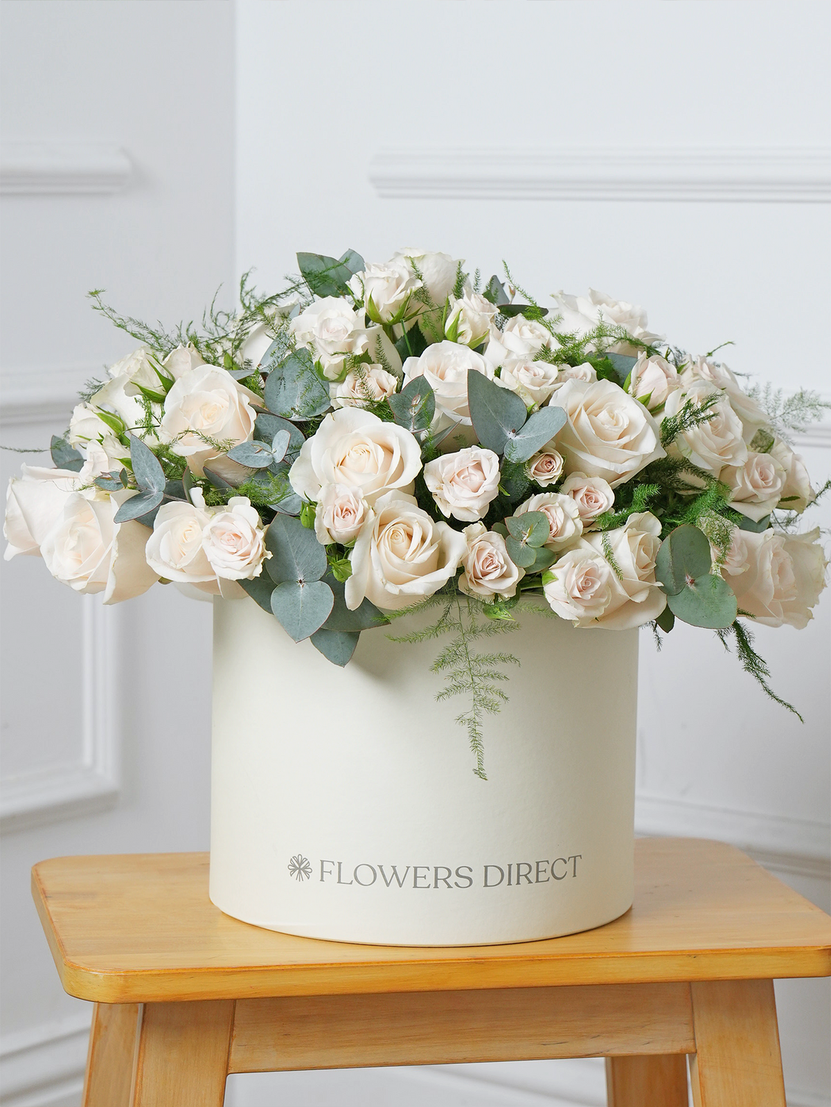 Valentine 24 White Roses - Hatbox