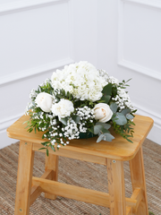 Pure Bliss Posy – The Pure Bliss Posy is a serene and elegant arrangement that emanates a sense...
