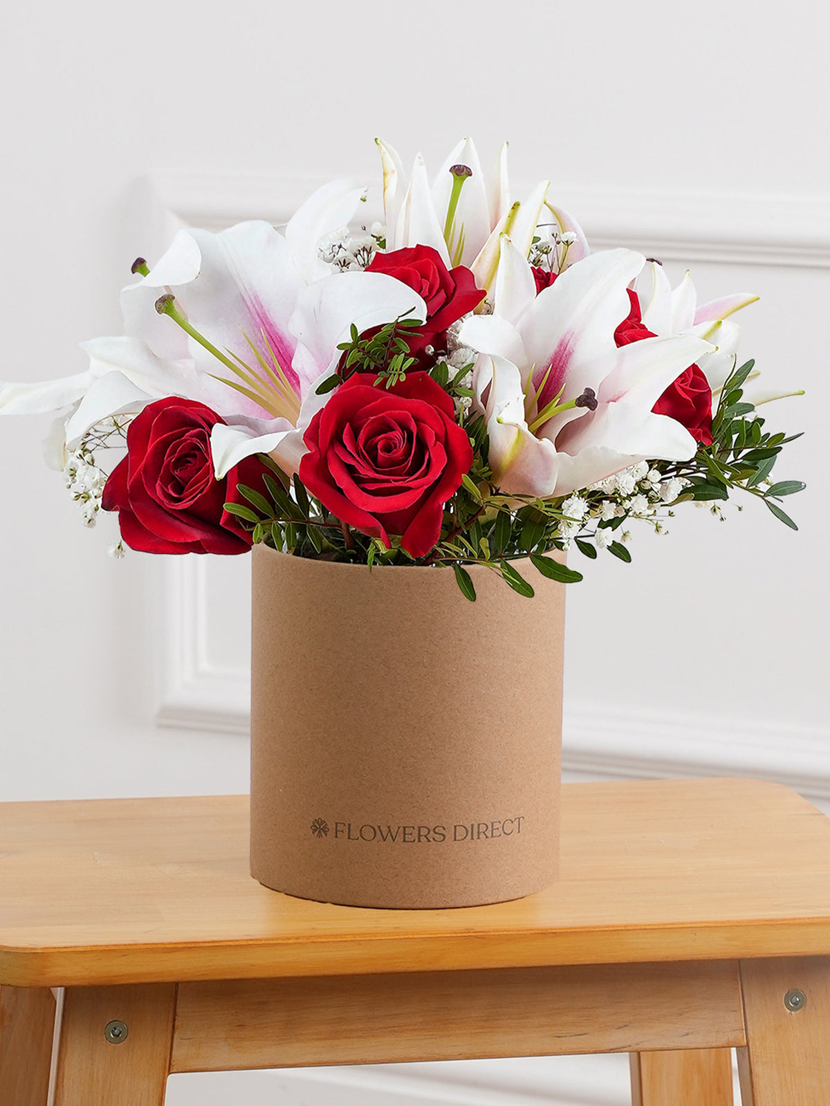 Women&#39;s Day Red Roses and Pink Lily - Hatbox