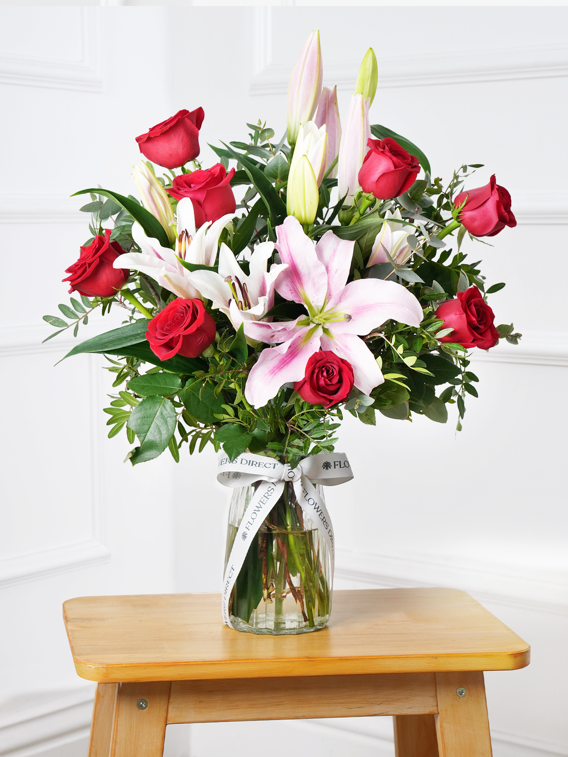 Women&#39;s Day Red Roses and Pink Lily - Vase