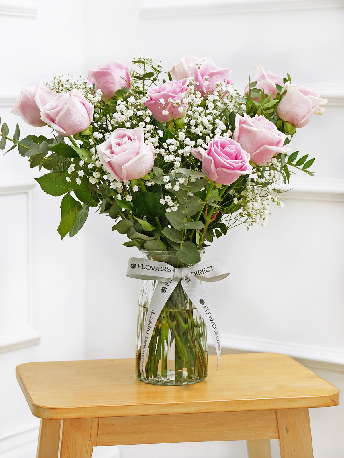 Women&#39;s Day 12 Long Stem Pink Roses - Vase