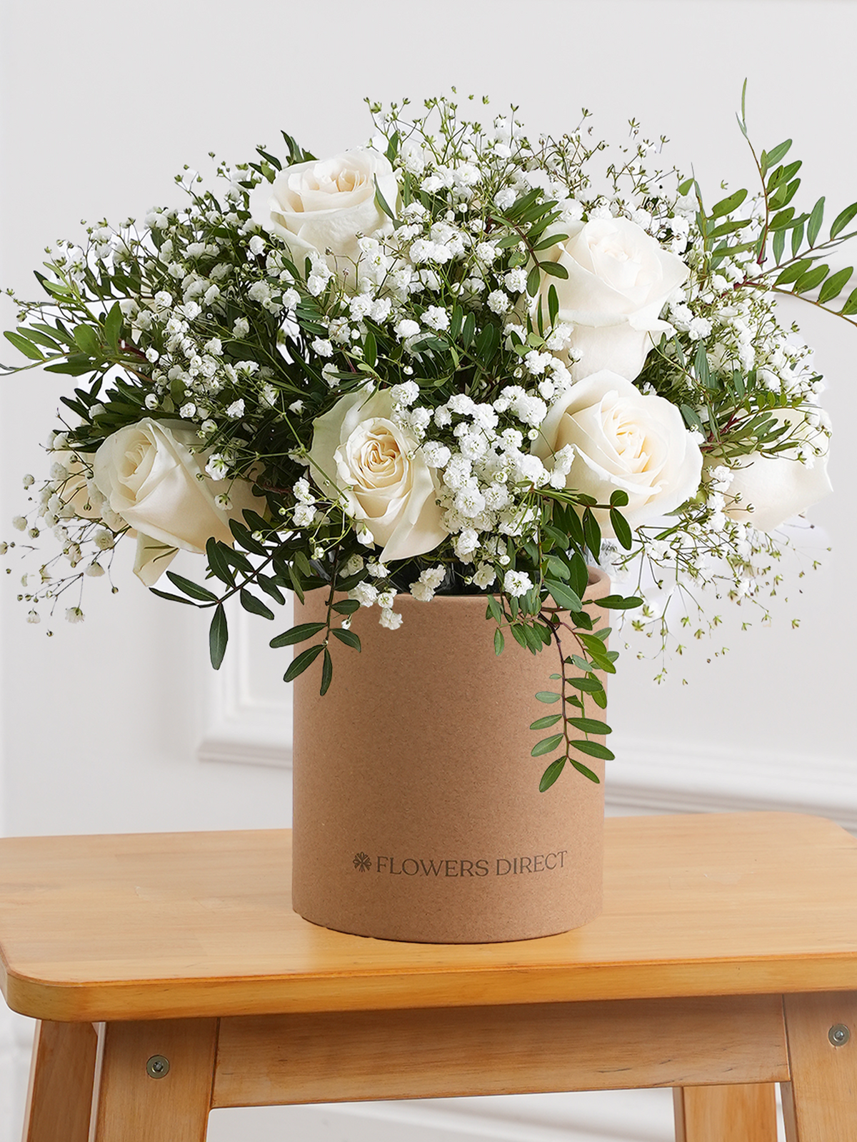 Women&#39;s Day White Roses - Hatbox