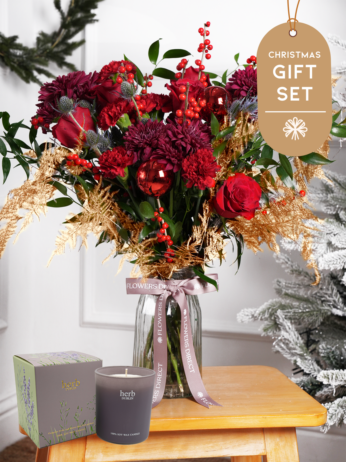 Berry Red Christmas Vase Gift Set