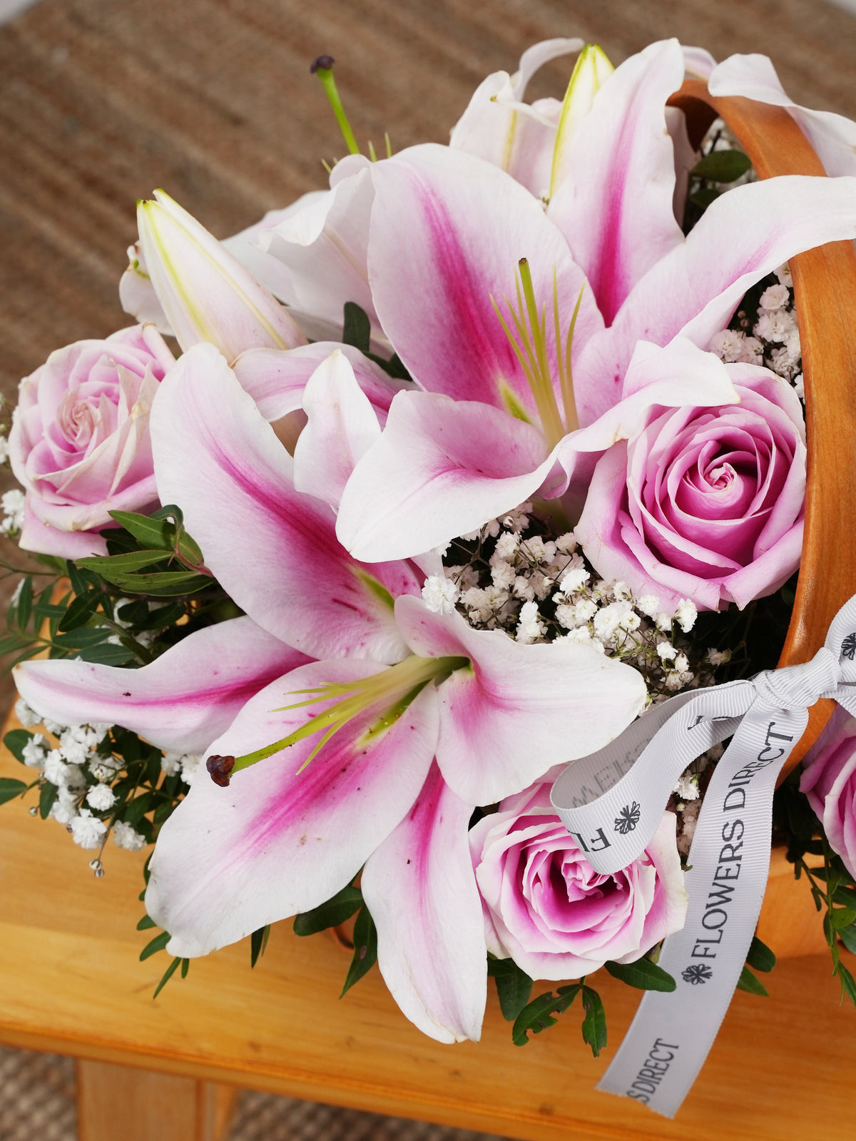 Women&#39;s Day Pink Roses and Pink Lily - Basket