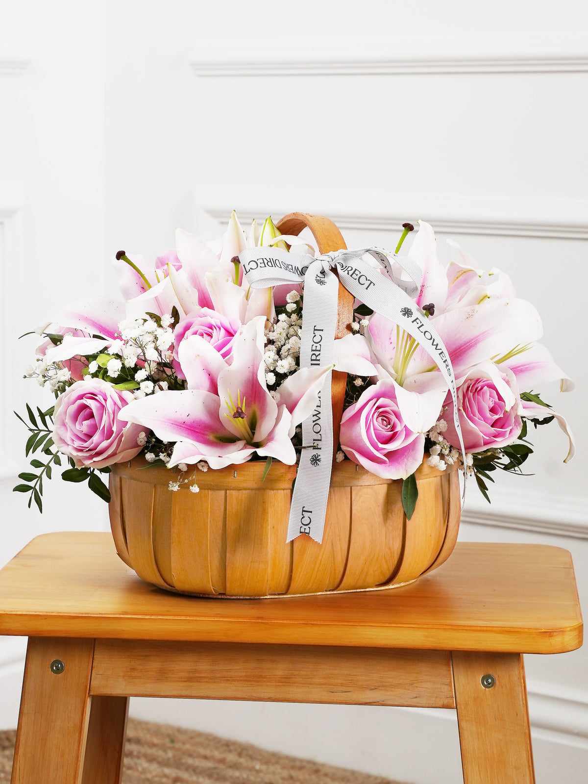 Women&#39;s Day Pink Roses and Pink Lily - Basket